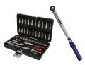 Torque wrench + socket wrench set in set